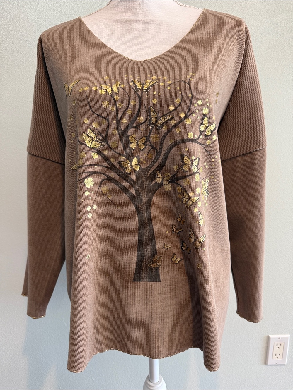 NWTS NEW COLLECTION Gold Tree Of LIFE & Butterfly V-Neck Sweater in Brown ptp 29